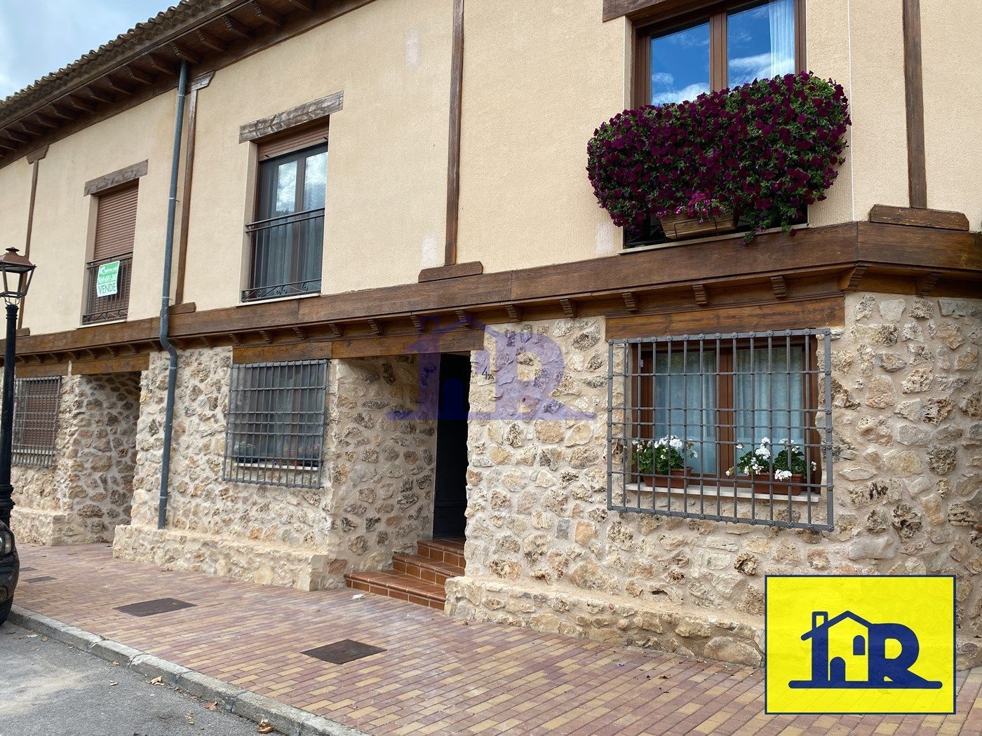 Exterior view of Flat to rent in Palomera  with Heating, Storage room and Furnished