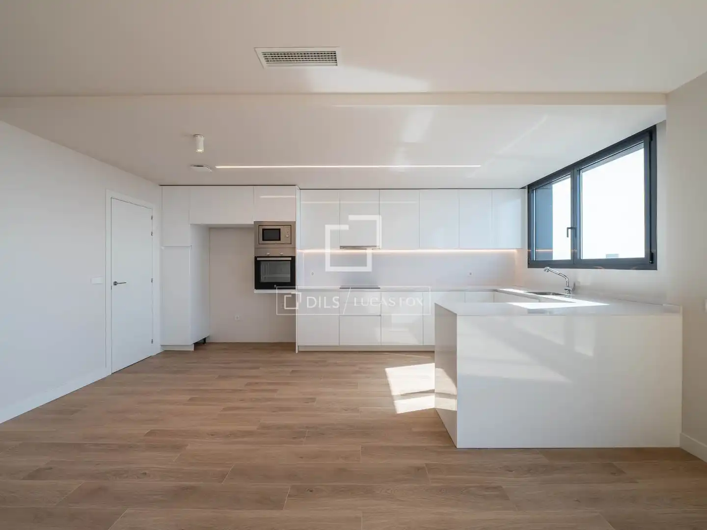 Cocina de Ático en venta en Madrid con Aire acondicionado, Calefacción y Terraza