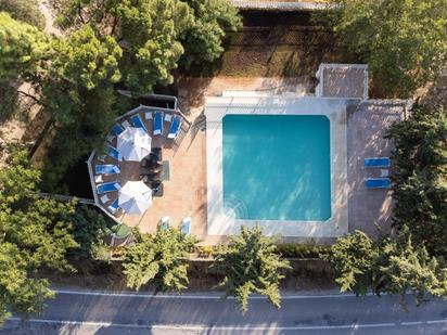 Swimming pool of Country house for sale in Gilena  with Air Conditioner, Heating and Private garden