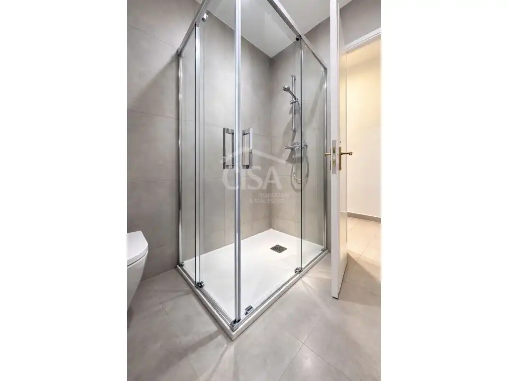 Baño de Piso en venta en Andorra la Vella con Calefacción y Horno