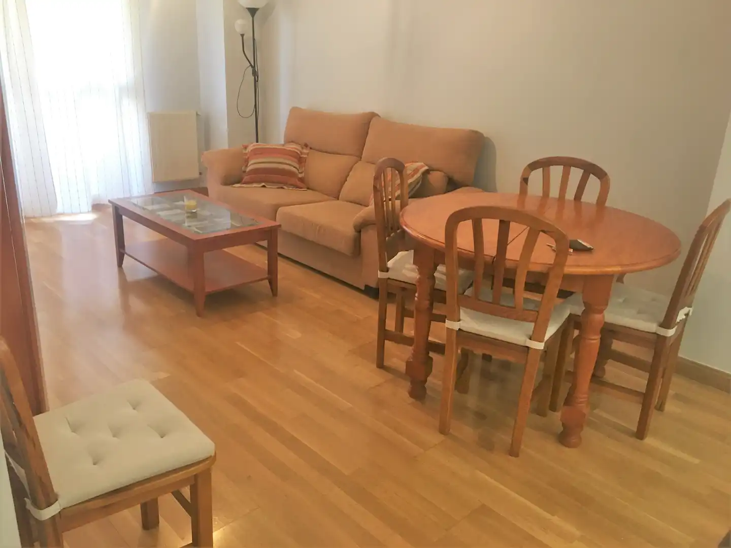Sala de estar de Apartamento de alquiler en Pozuelo de Alarcón con Calefacción, Parquet y Terraza