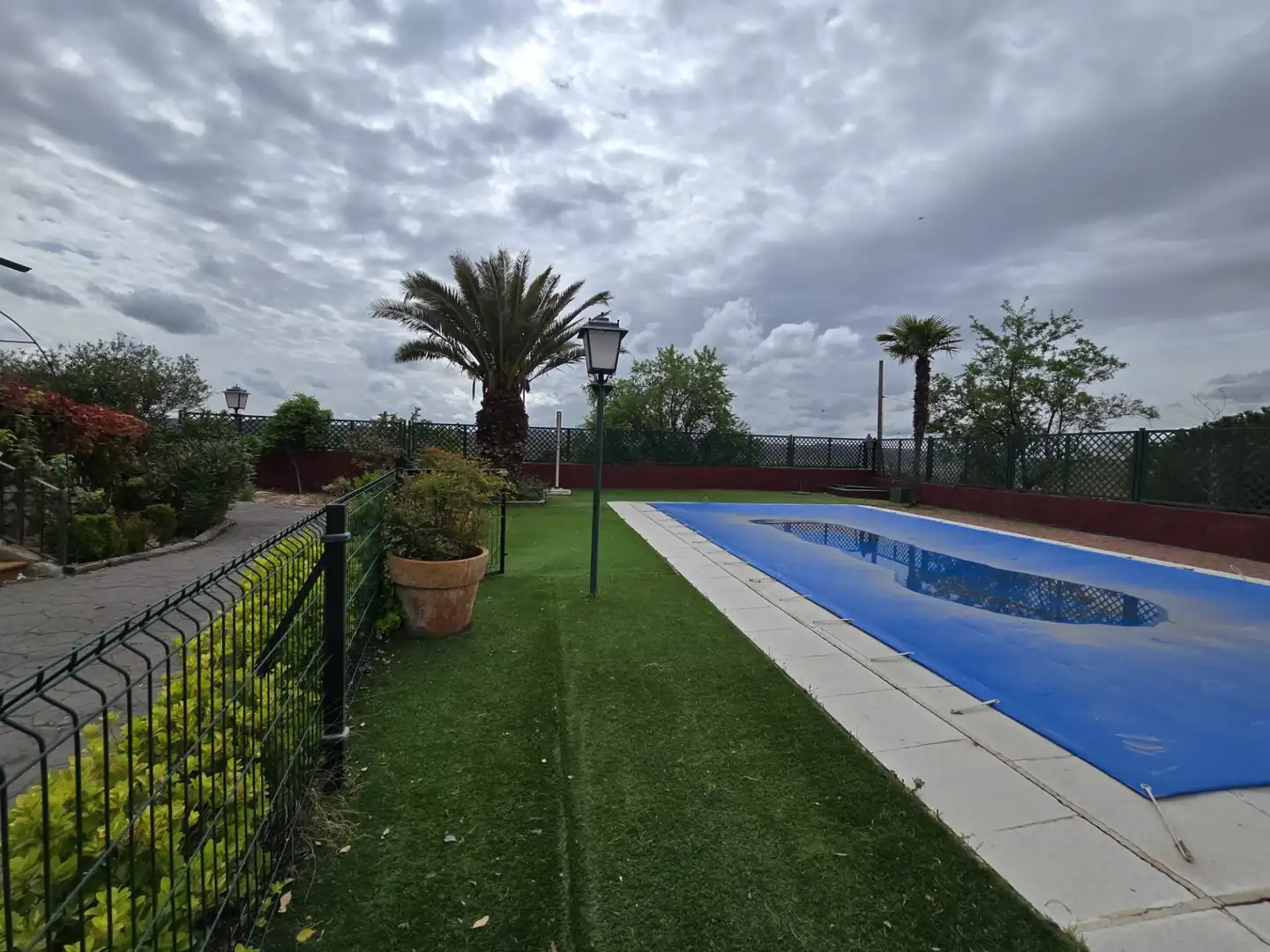 Piscina de Casa o chalet en venta en Morata de Tajuña con Aire acondicionado, Calefacción y Jardín privado