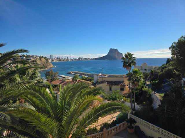 Casa-chalet en Venta en Maryvilla