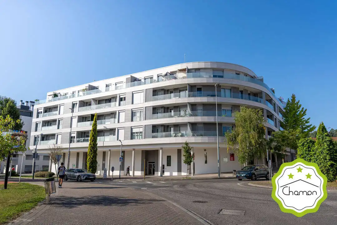 Vista exterior de Ático en venta en Urduliz con Calefacción, Terraza y Trastero