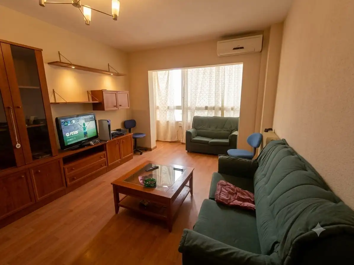 Piso con ascensor en venta en Calle General Rey, imagen 3