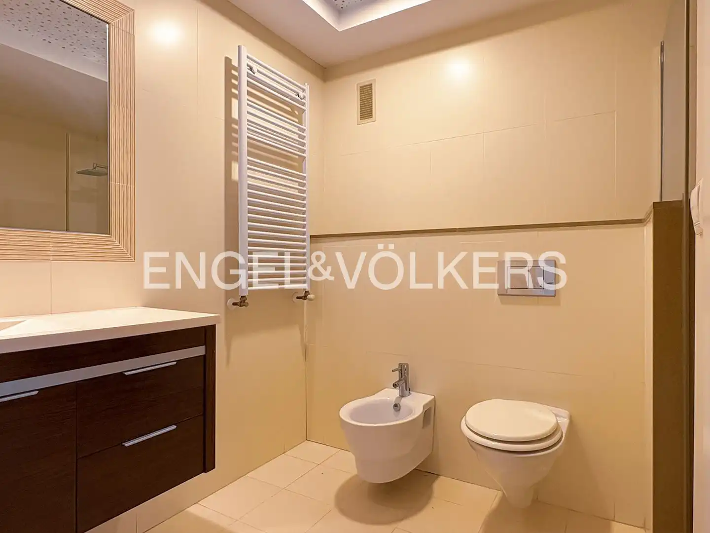 Baño de Casa o chalet de alquiler en Torrent con Aire acondicionado, Calefacción y Jardín privado