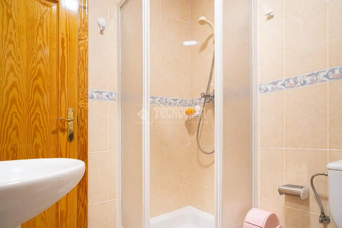 Baño de Piso en venta en Salobreña