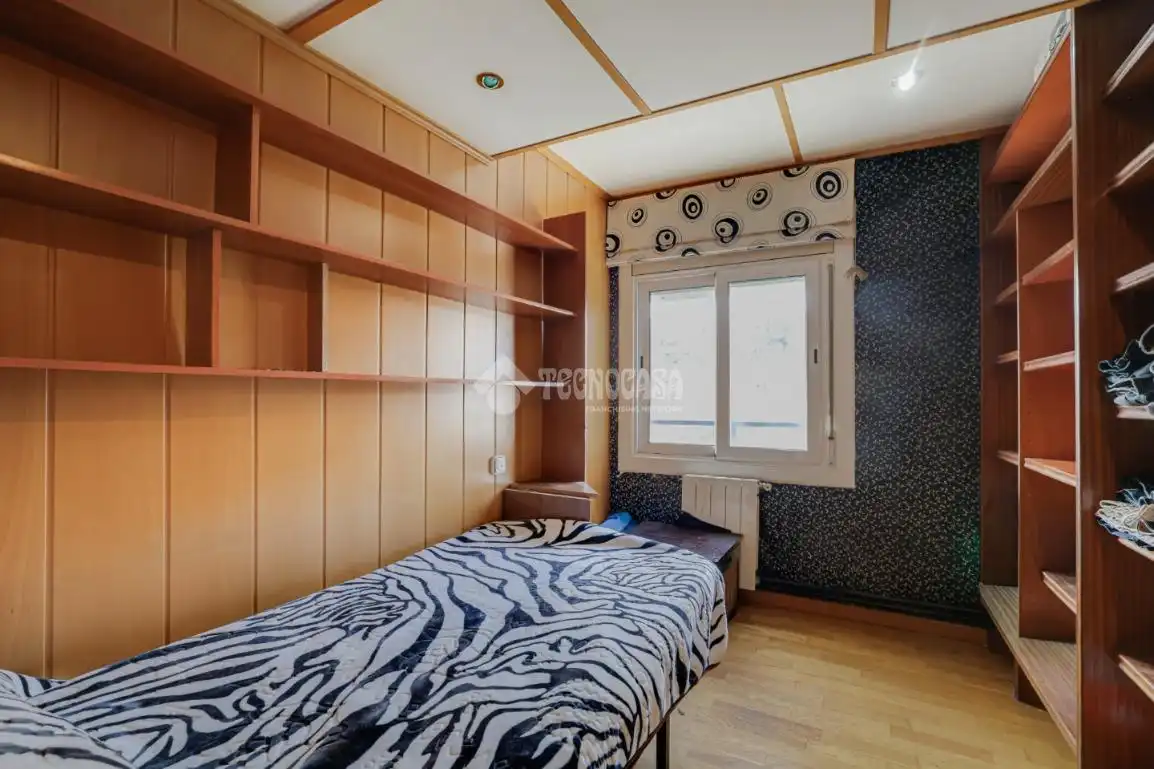Bedroom of Flat for sale in Rubí