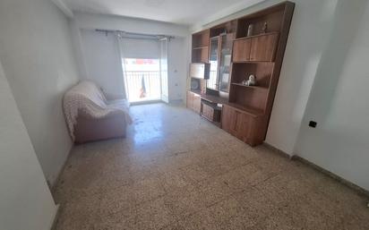Living room of Flat for sale in  Valencia Capital  with Oven and Balcony