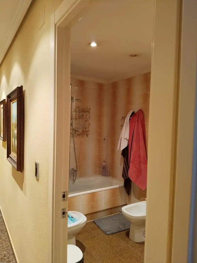Baño de Piso en venta en Valencia con Aire acondicionado y Balcón