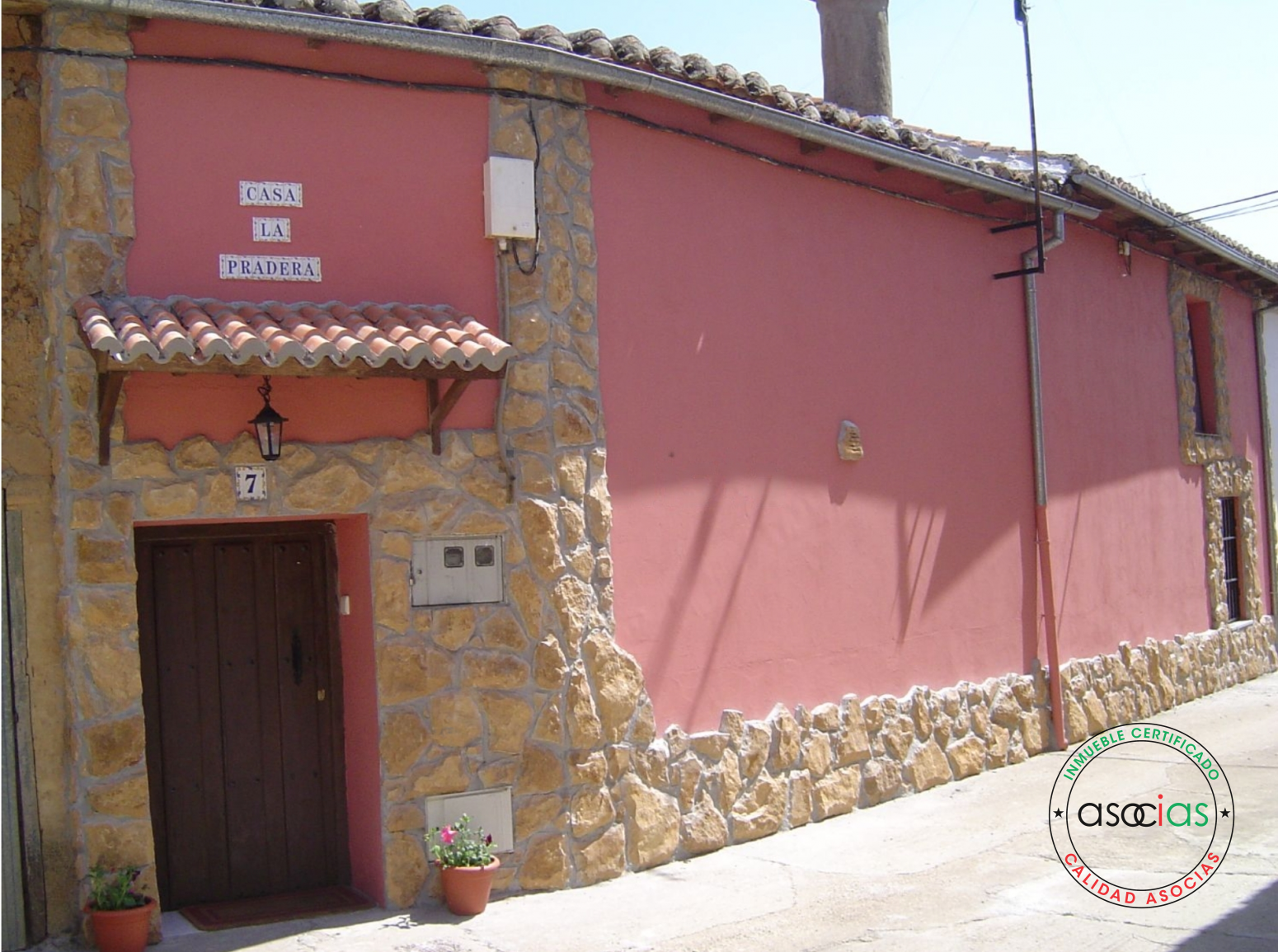 Casa adosada en venda en Vallecillo amb Calefacció, Jardí privat i Moblat