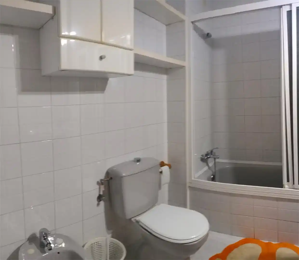 Baño de Piso de alquiler en Rota con Trastero, Amueblado y Horno
