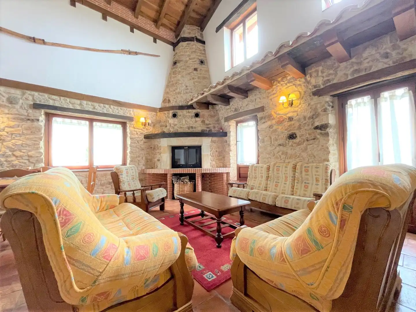 Wohnzimmer von Country house zum Verkauf in Villarcayo de Merindad de Castilla la Vieja mit Terrasse, Möbliert und Balkon
