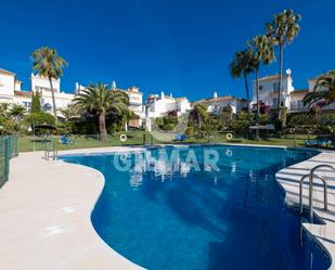 Jardí de Casa adosada en venda en Estepona amb Aire condicionat i Piscina comunitària
