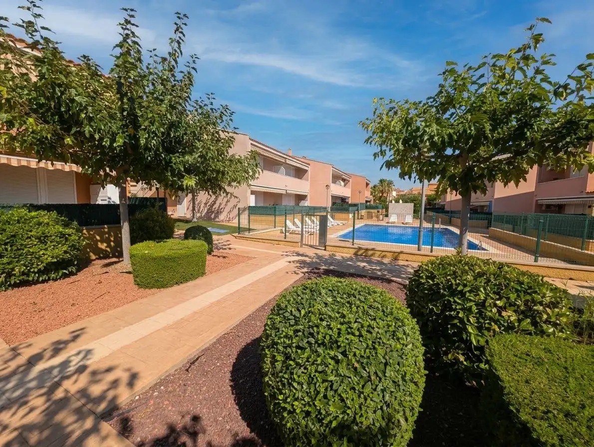 Casa aparellada amb piscina en venda a Platja de Mont-roig, imagen 23