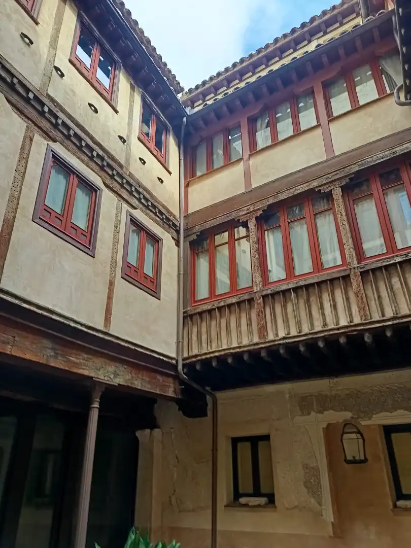 Außenansicht von Wohnung zum Verkauf in Toledo mit Privatgarten