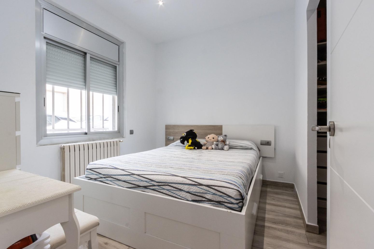 Dormitori de Casa o xalet en venda en Terrassa amb Calefacció, Parquet i Terrassa