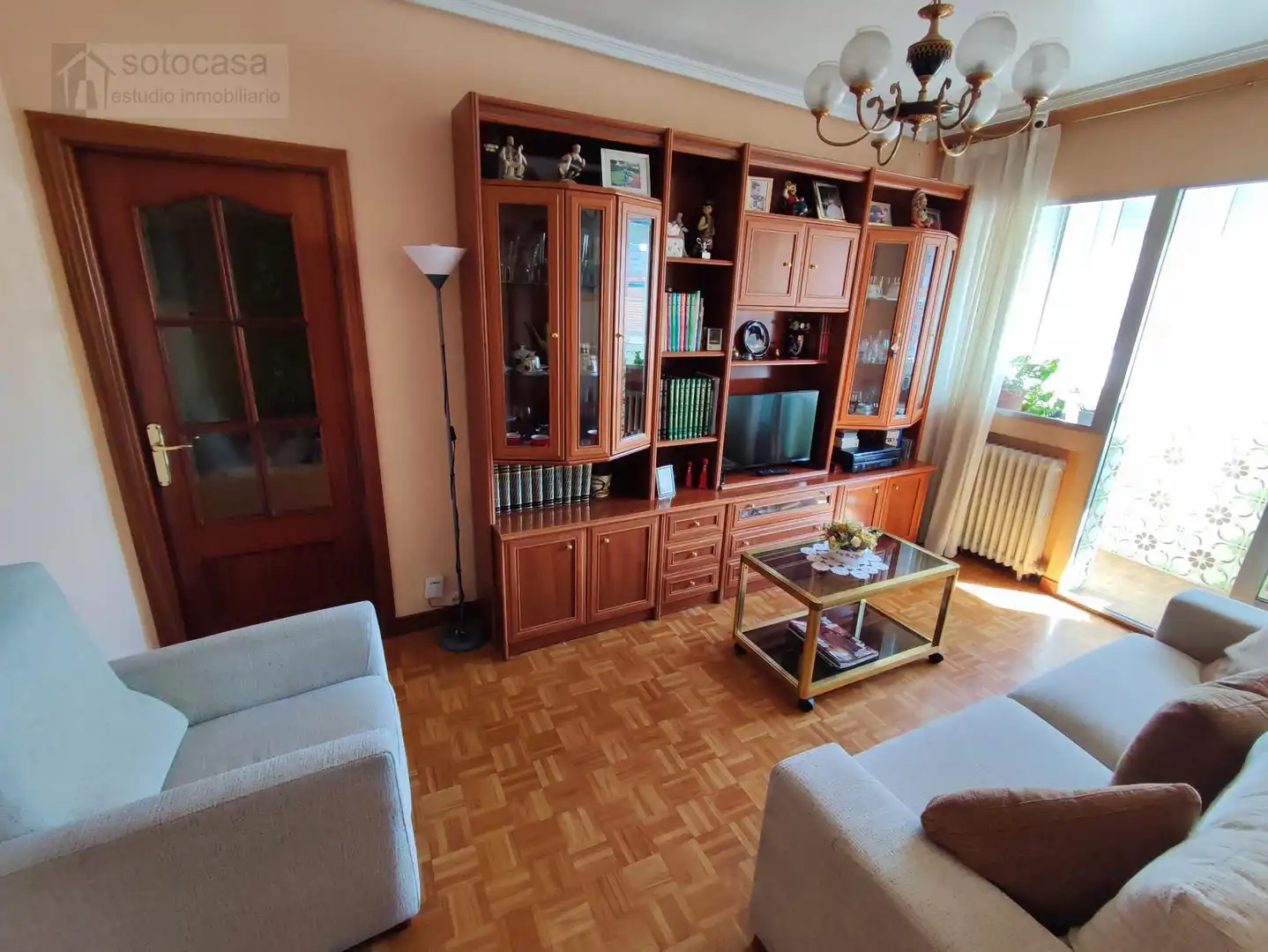Sala d'estar de Pis en venda en Valladolid amb Calefacció