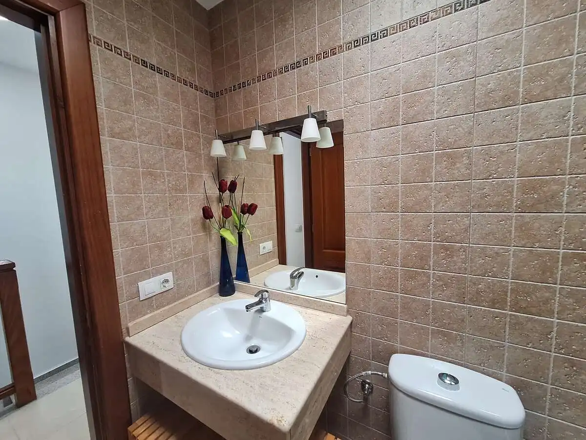 Baño de Dúplex en venta en Arrecife con Terraza, Amueblado y Microondas
