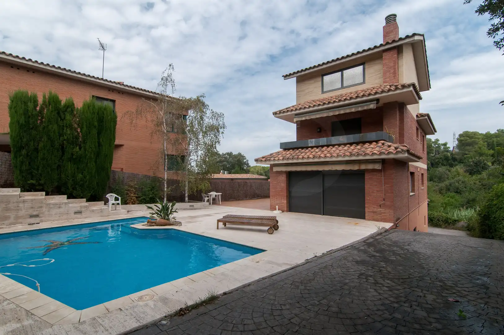 Vista exterior de Casa o xalet de lloguer en Sant Cugat del Vallès amb Aire condicionat i Calefacció
