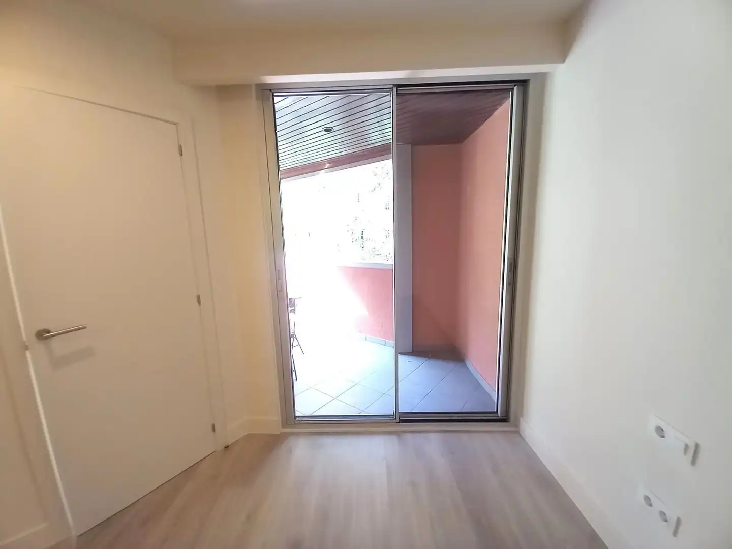 Wohnung zur Miete in Barcelona mit Klimaanlage, Heizung und Terrasse