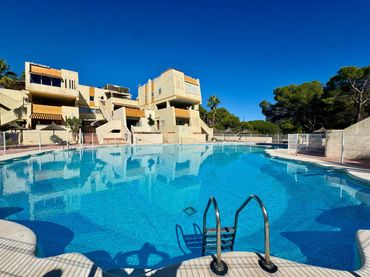 Flat with pool for sale in Pobles del Sud