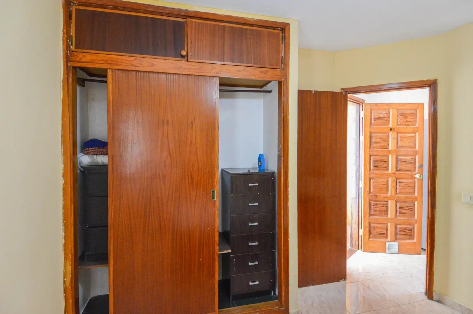 Schlafzimmer von Wohnungen zum Verkauf in Mogán mit Privatgarten, Terrasse und Gemeinschaftspool