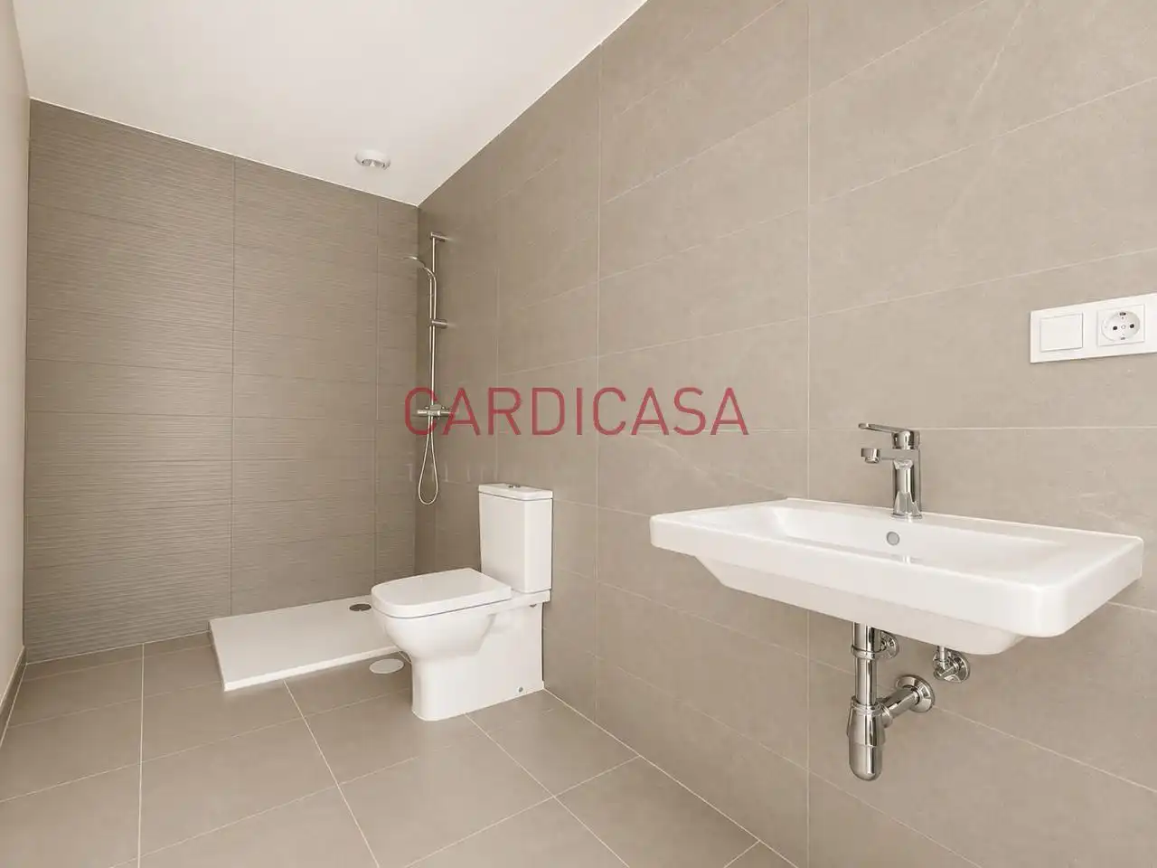 Bathroom of Flat for sale in Vigo   with Heating and Terrace