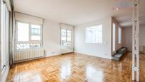 Living room of Attic to rent in  Madrid Capital  with Air Conditioner, Heating and Parquet flooring