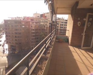 Exterior view of Flat for sale in  Valencia Capital  with Terrace and Balcony