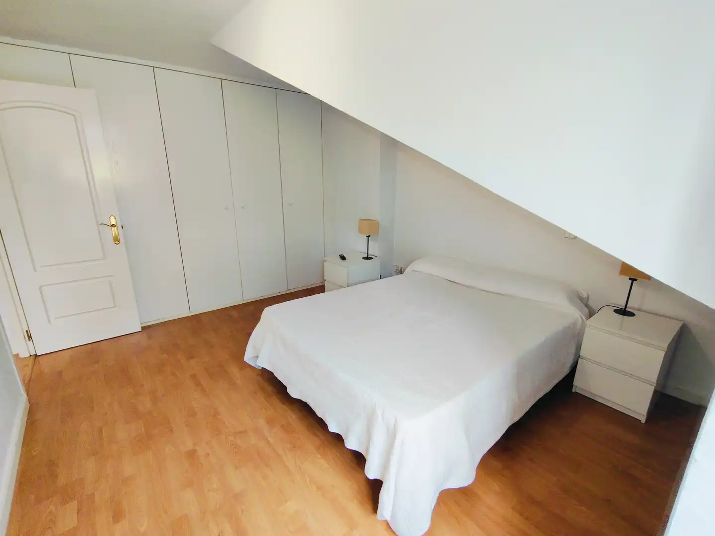 Habitación de Dúplex en venta en Santander con Calefacción, Parquet y Amueblado