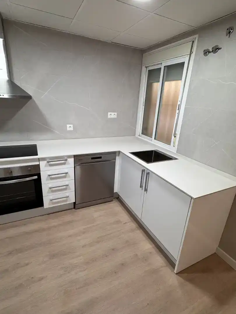 Cuina de Pis de lloguer en Torremolinos amb Aire condicionat i Parquet