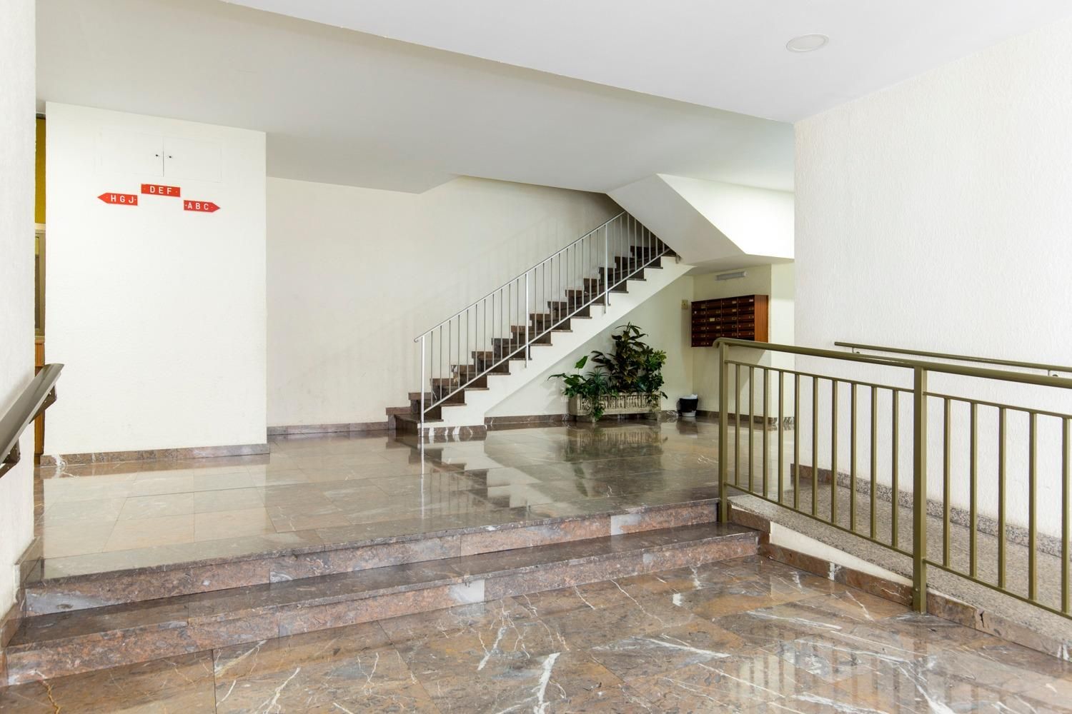 Flat for sale in  Zaragoza Capital  with Air Conditioner, Heating and Terrace