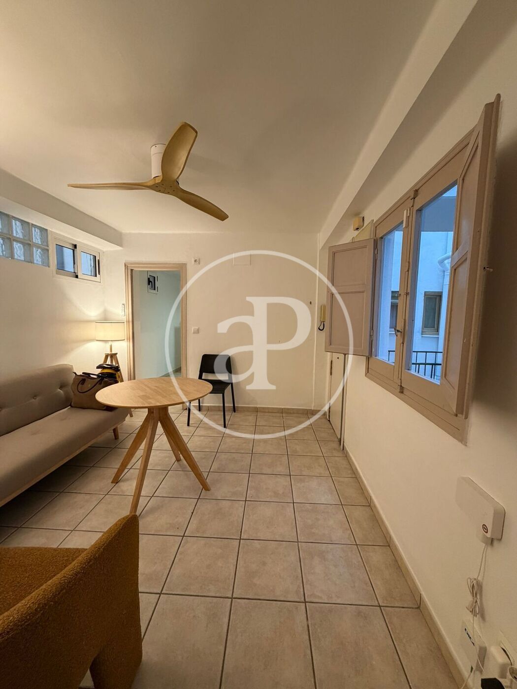 Vista exterior de Pis de lloguer en  Valencia Capital amb Calefacció i Moblat