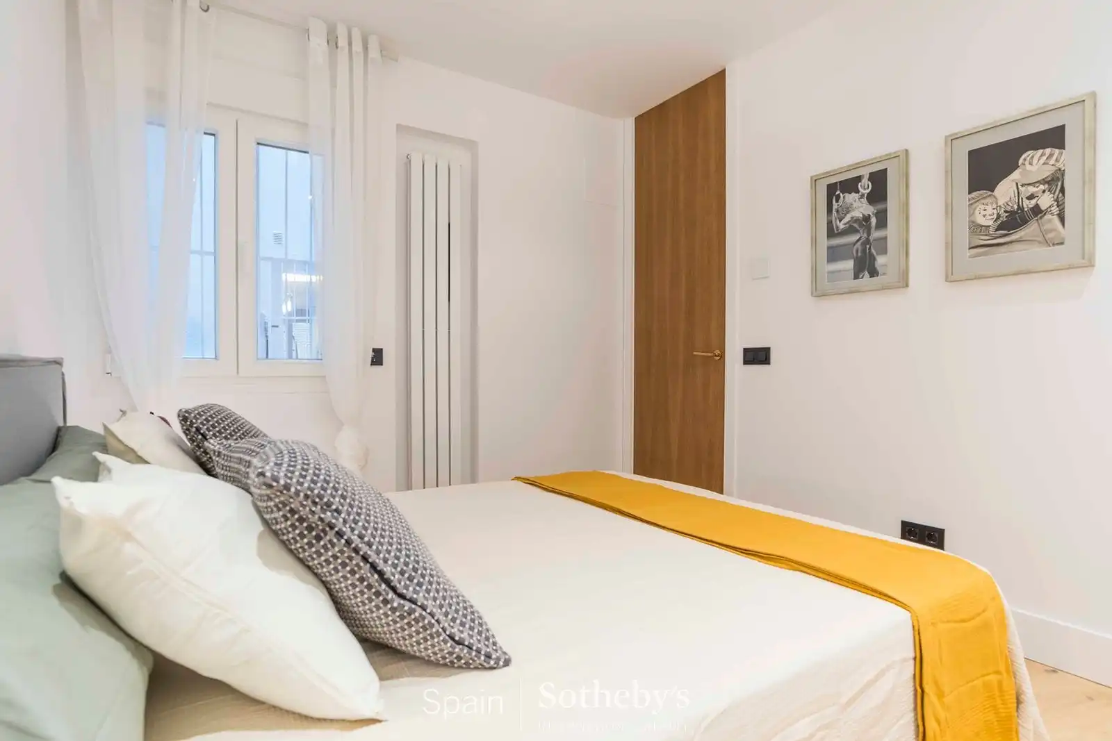 Bedroom of Apartments for sale in Madrid  with Air Conditioner