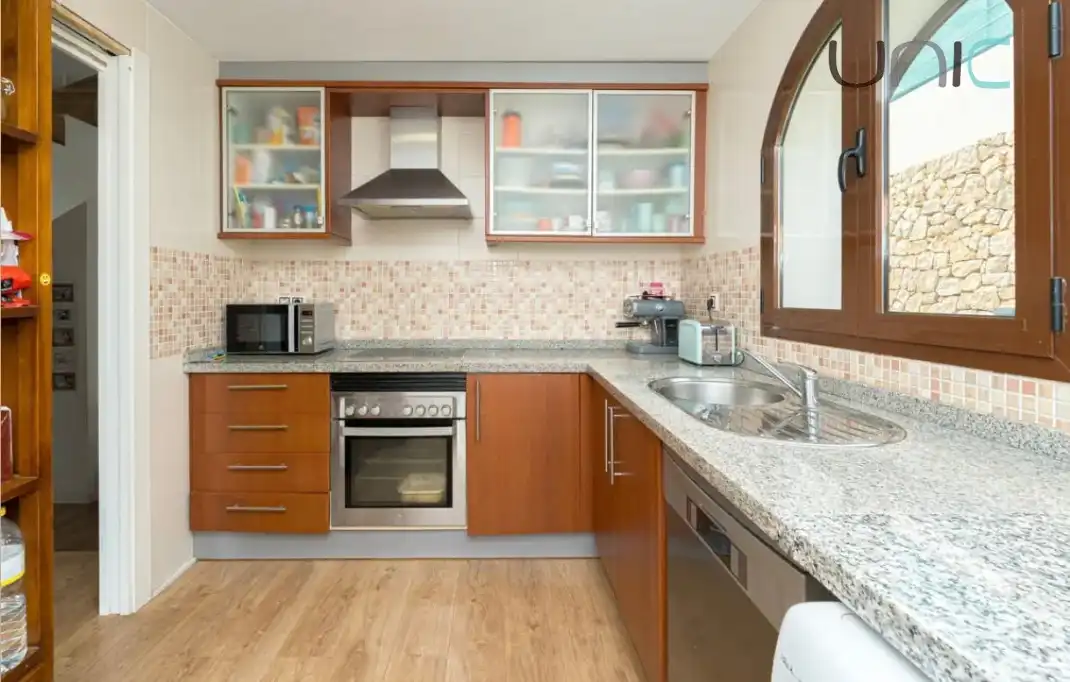 Cocina de Casa adosada en venta en Polop con Aire acondicionado, Jardín privado y Terraza