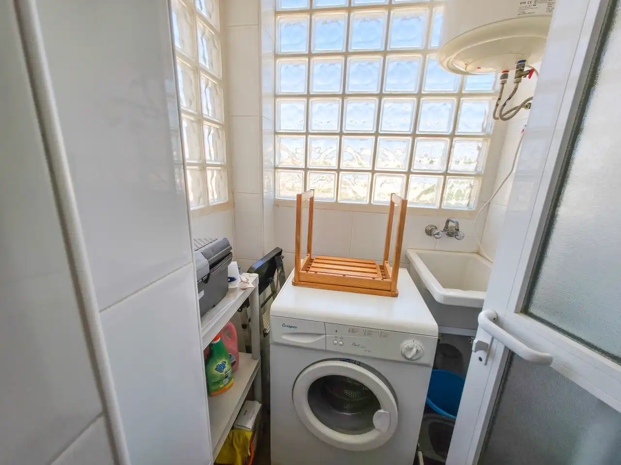 Baño de Apartamento en venta en Orihuela con Amueblado, Horno y Lavadora