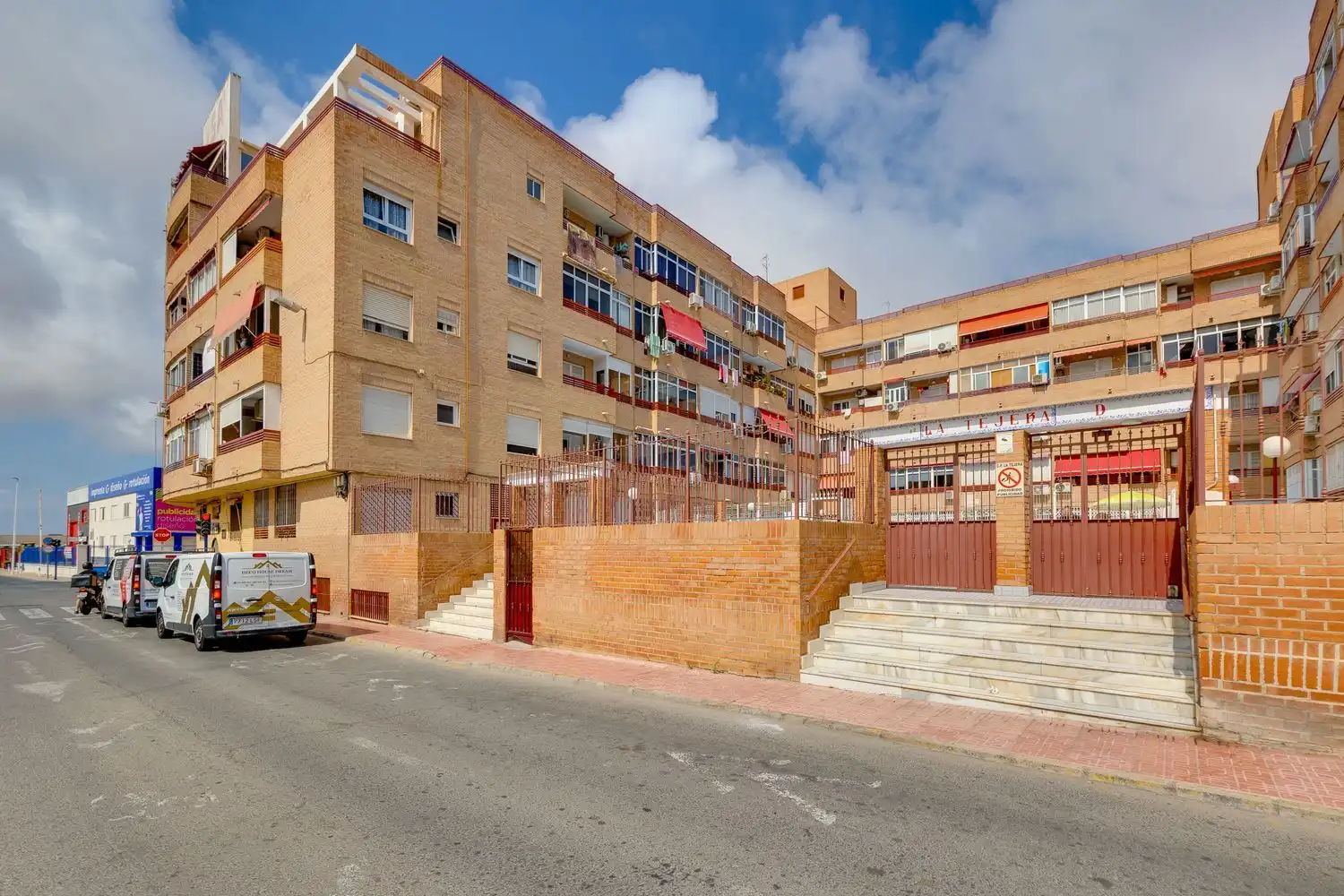 Exterior view of Flat for sale in Torrevieja  with Balcony and Community pool