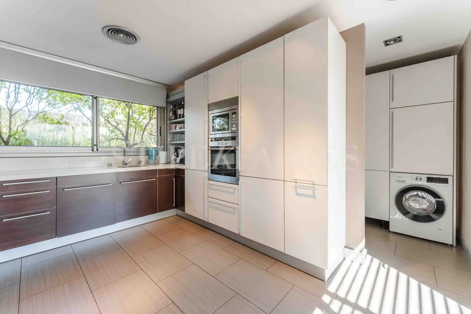 Cocina de Casa o chalet de alquiler en El Papiol con Aire acondicionado, Calefacción y Jardín privado