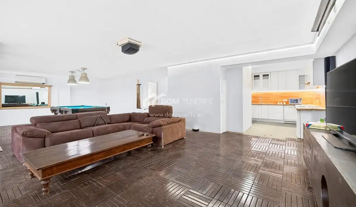 Sala de estar de Casa o chalet en venta en Arona con Terraza, Piscina y Amueblado