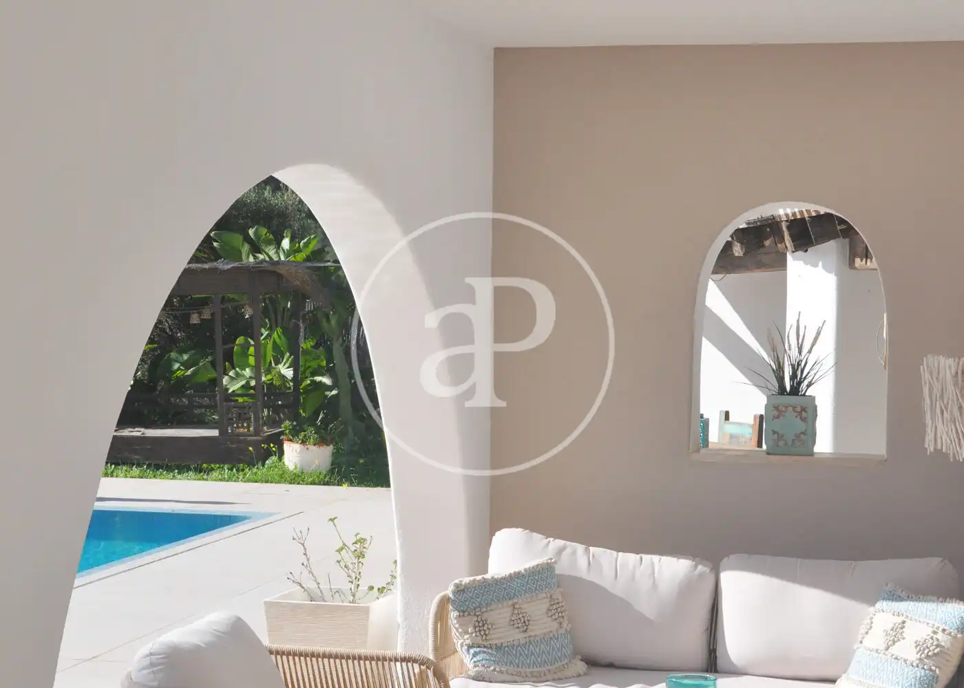 Sala d'estar de Casa o xalet en venda en Calvià amb Aire condicionat, Calefacció i Jardí privat