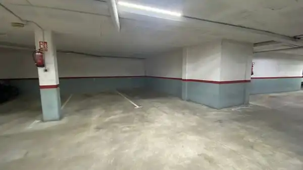 Parking de Ático en venta en Cerdanyola del Vallès con Aire acondicionado, Calefacción y Parquet