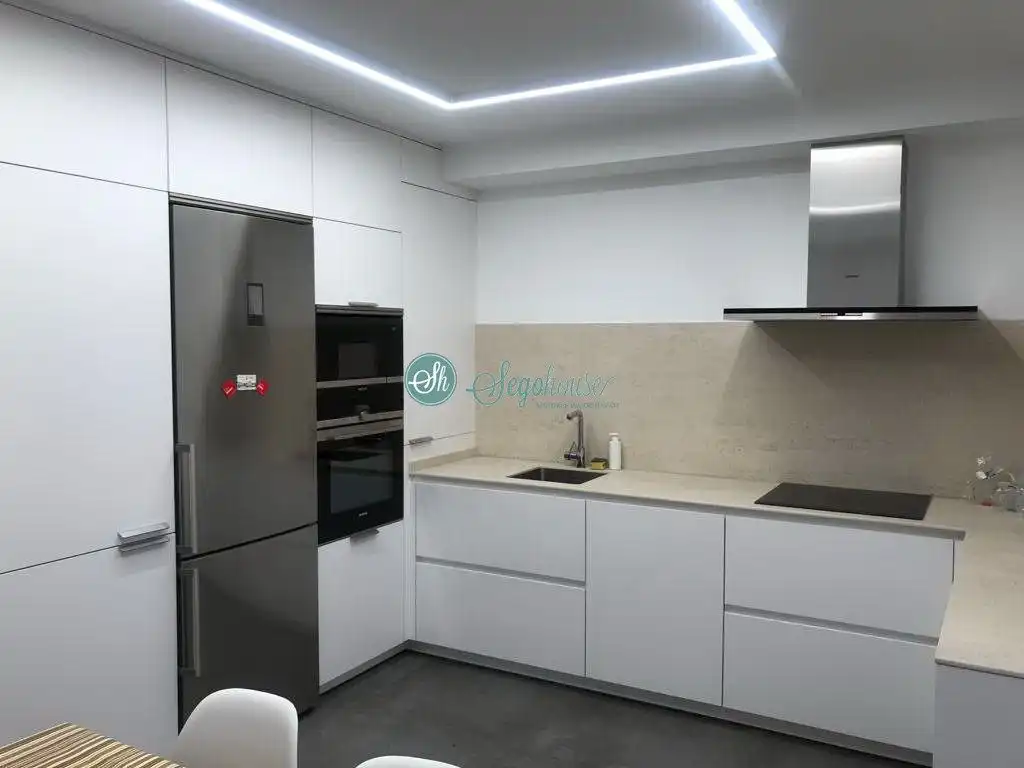 Cocina de Piso de alquiler en Segovia con Calefacción, Terraza y Amueblado
