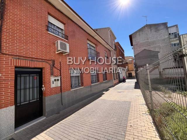 Casa-chalet en Venta en Centro