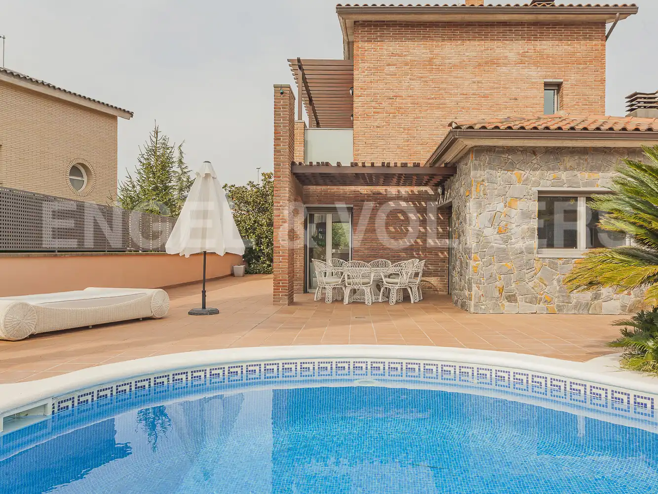 Piscina de Casa o xalet en venda en Viladecavalls amb Aire condicionat, Calefacció i Piscina