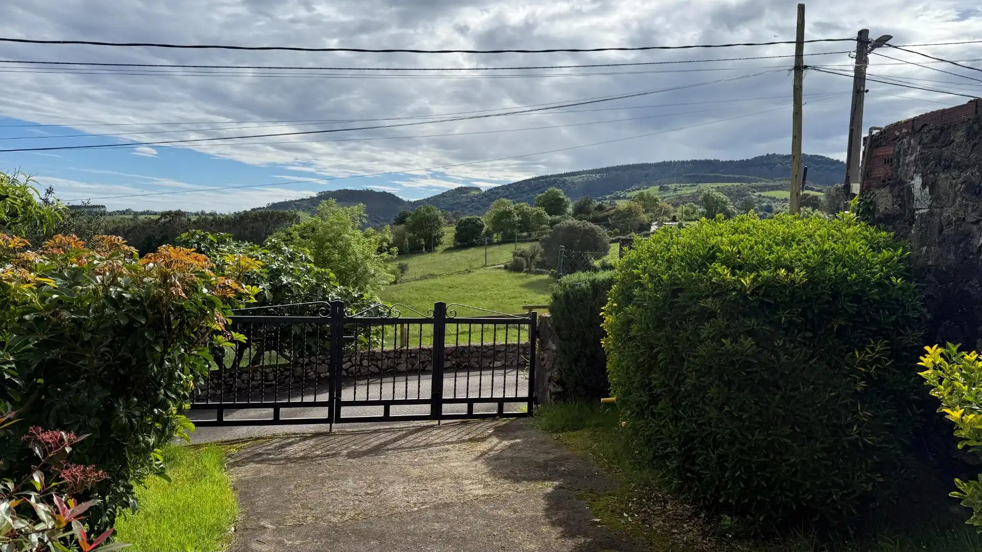 Vista exterior de Finca rústica en venda en Herrerías