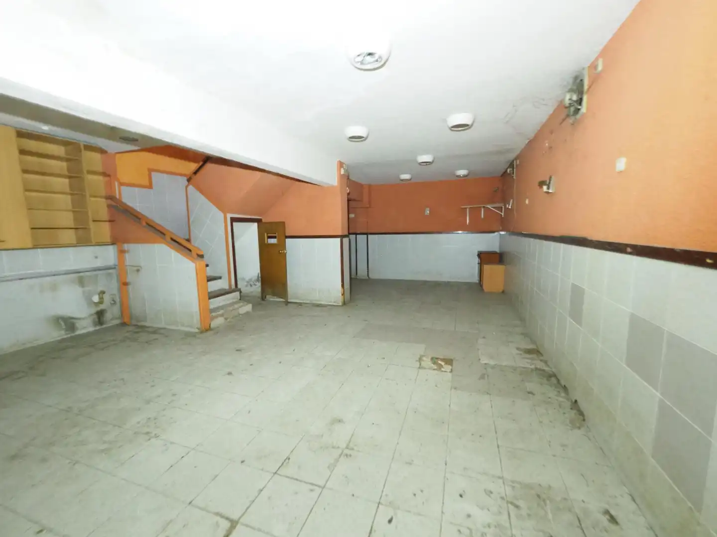 Business premises for sale in Instituts, imagen 2