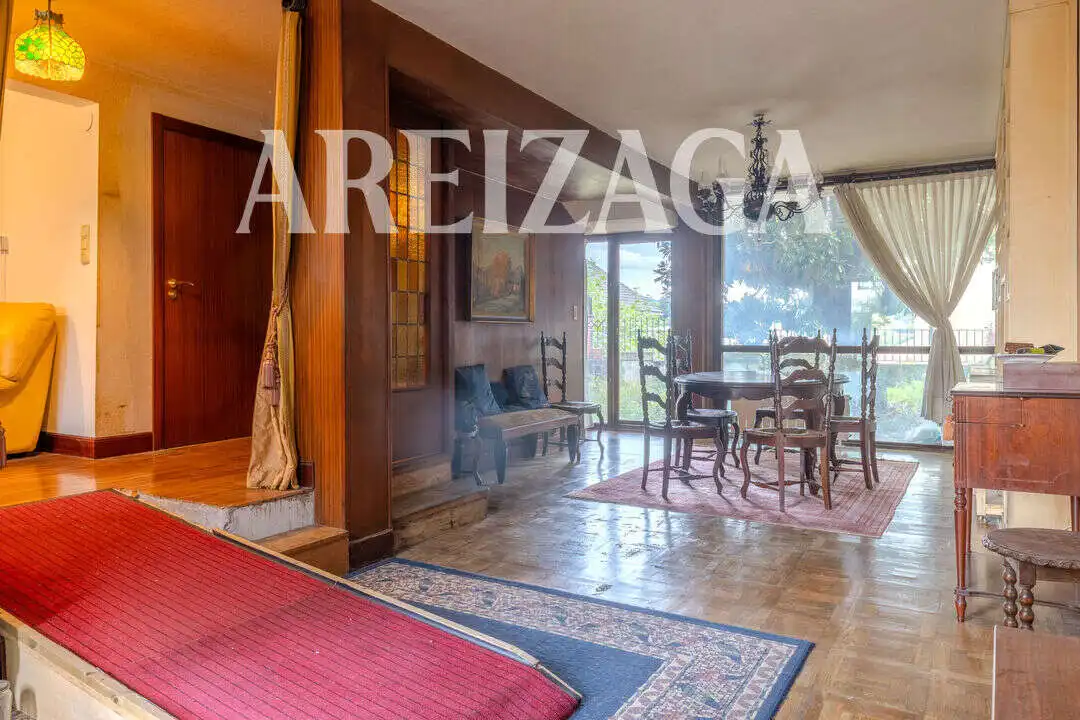 Casa amb terrassa en venda a Urbanización Montesol, imagen 3