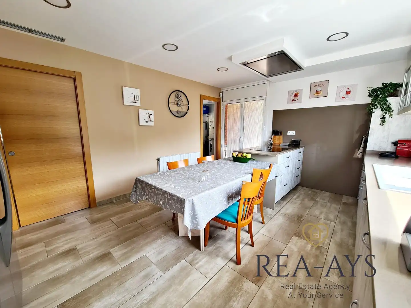 Cocina de Casa o chalet en venta en Cervelló con Aire acondicionado, Calefacción y Jardín privado