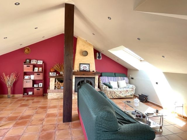 Sala d'estar de Casa o xalet en venda en Siero amb Calefacció, Parquet i Terrassa